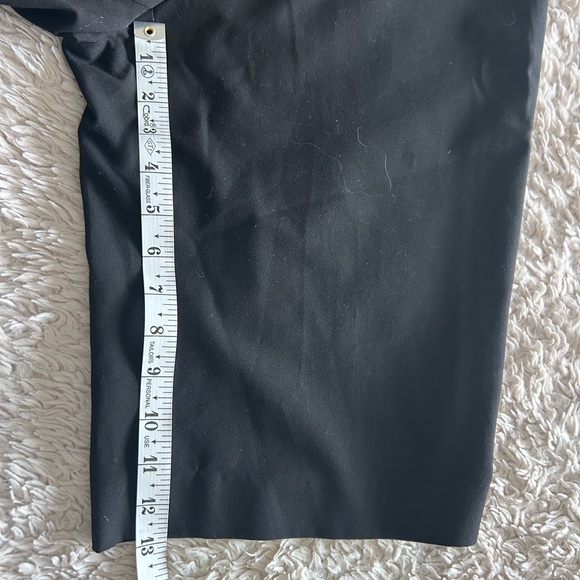 MICHAEL Michael Kors Black Bermuda Shorts in Size 8. Lightweight Fabric. - Picture 4 of 4